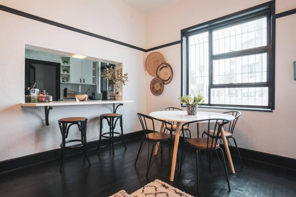 Cozy One-Bedroom In The Heart Of Sea Point ケープタウン エクステリア 写真