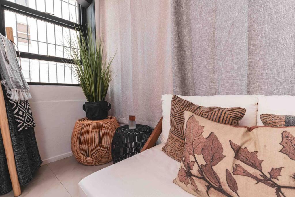 Cozy One-Bedroom In The Heart Of Sea Point ケープタウン エクステリア 写真