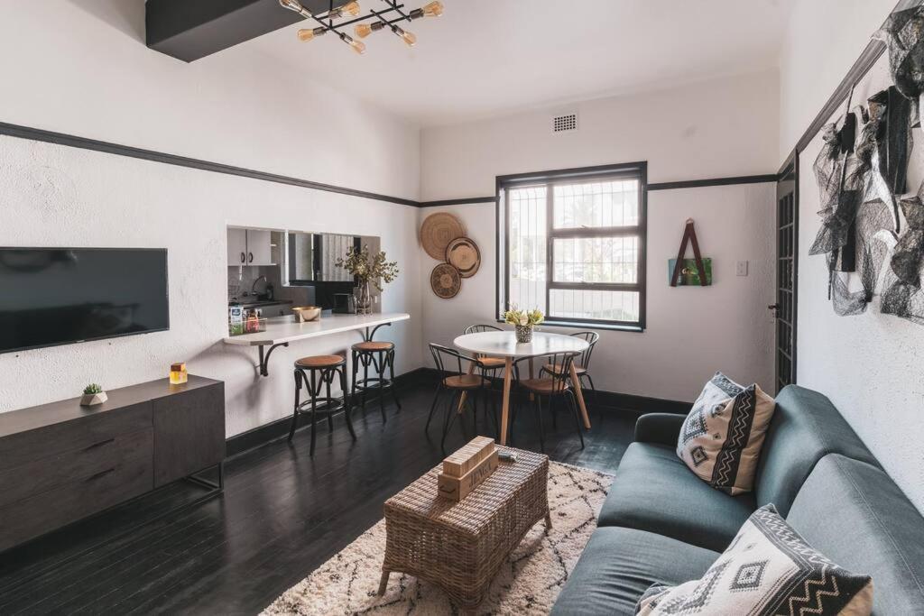 Cozy One-Bedroom In The Heart Of Sea Point ケープタウン エクステリア 写真