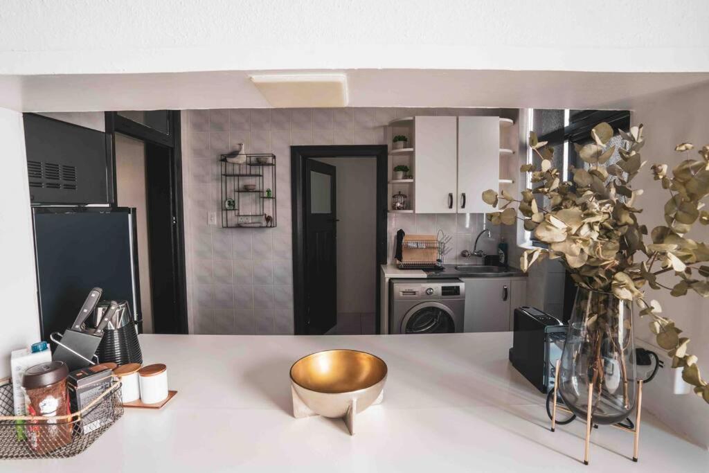 Cozy One-Bedroom In The Heart Of Sea Point ケープタウン エクステリア 写真